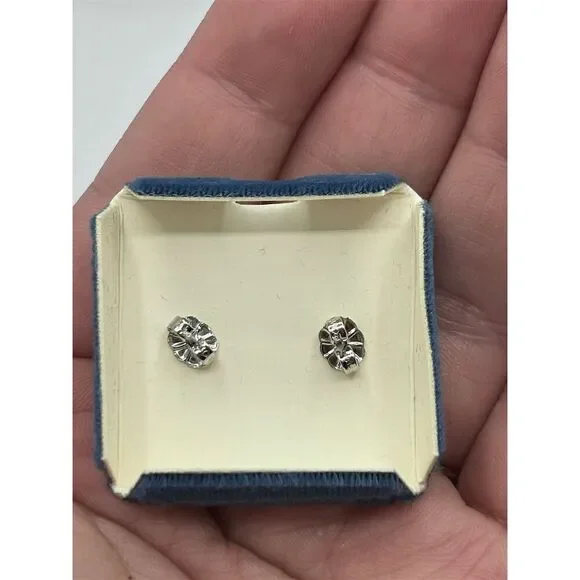 Vintage Avon Clear Crystal Rhinestone Stud Earrings with Box - Picture 2 of 3